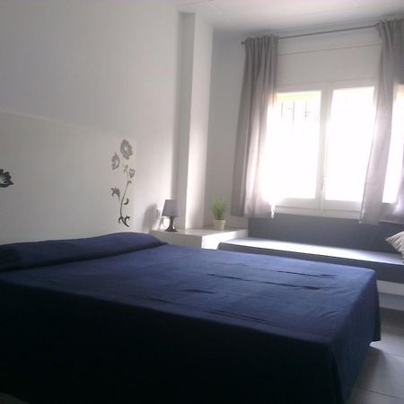 Apartaments La Riera Росас Экстерьер фото